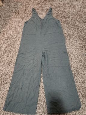 Universal Thread Womens Jumpsuit With Pockets. Size Xs